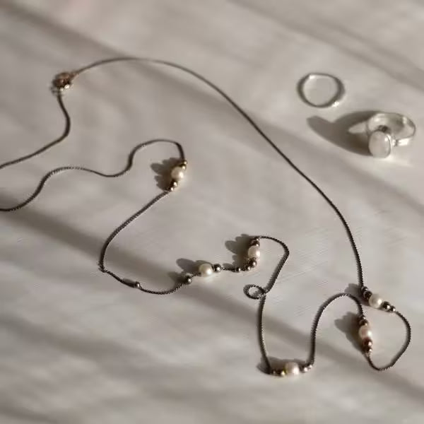 Women's natural stone crystal jewellery